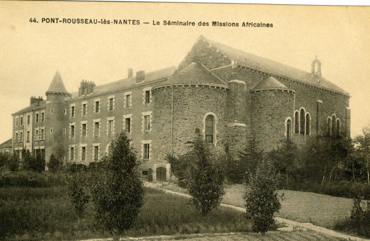 Les Naudières. - École apostolique Notre-Dame des missions africaines.