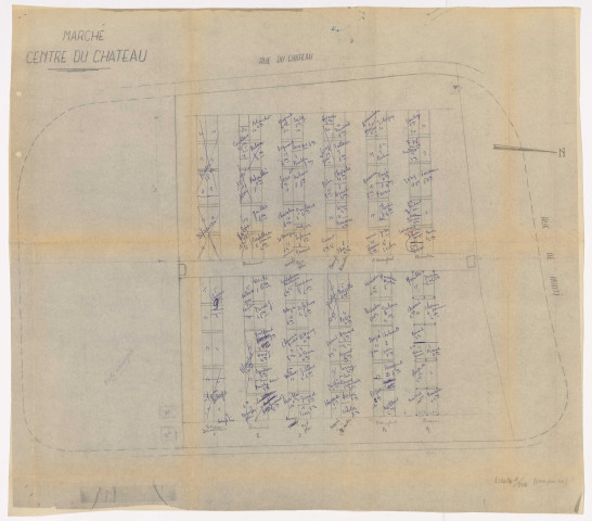 Marchés d'approvisionnement. - Fonctionnement, réglementation : arrêté, liste des commerçants, statistiques, règlement, courriers, plans d'implantation, carnet à souche d'avis d'exclusion temporaire. Marché en prévision au bourg : correspondance (1955-1956). Marché de Pont-Rousseau : étude, liste des marchands, tarifs, courriers (1960-1961). Création du marché du Château : plans, listes des marchands, courriers (1961-1962).