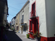 Alignement de maisons colorées de Trentemoult, photographie en couleur