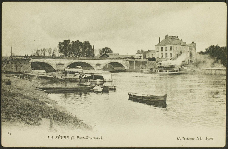 Pont-Rousseau. - La Sèvre passant sous le pont vers Pirmil.