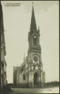 Le bourg. - L'église Saint-Pierre.