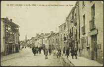 Pont-Rousseau. - Le nord de la rue Sadi Carnot avec l'église Saint-Paul en arrière-plan.