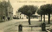 Le bourg. - La place de la mairie.