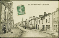 Pont-Rousseau. - La rue Sadi Carnot avec l'église Saint-Paul en arrière-plan.