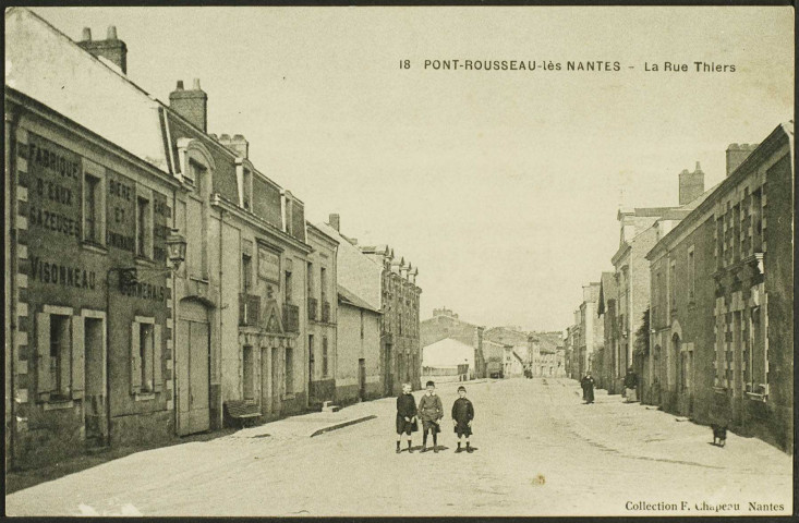 Pont-Rousseau. - La rue Thiers.