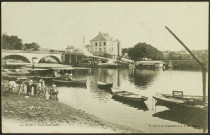 Pont-Rousseau. - Les bateaux lavoirs sur la Sèvre et le pont vers Pirmil.