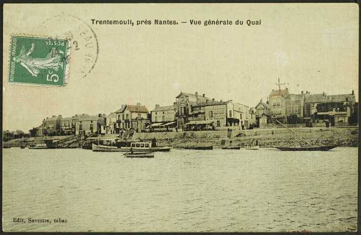 Trentemoult. - Les quais vus de la Loire, un roquio à l'embarcadère.