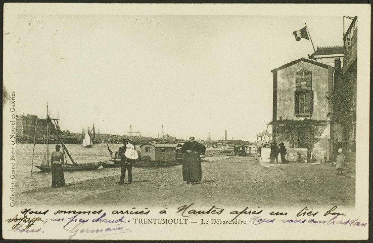 Trentemoult. - Le quai Jean et l'embarcadère avec le port de Nantes en arrière-plan.