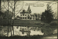 Le bourg. - Le Castel de la Tour, le parc et son étang.