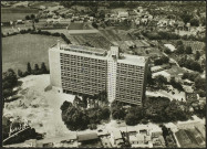 La Maison Radieuse. - Vue de la façade est.