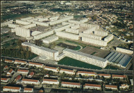 Quartier Château. - Vue aérienne du sud-est avec les lycées Jean-Perrin et Louis-Jacques-Goussier au premier plan.