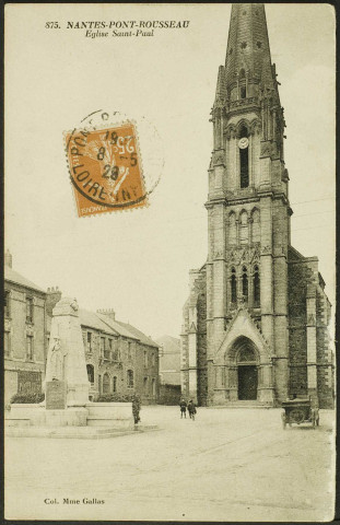 Pont-Rousseau. - Le monument aux morts sur la place de l'église Saint-Paul.