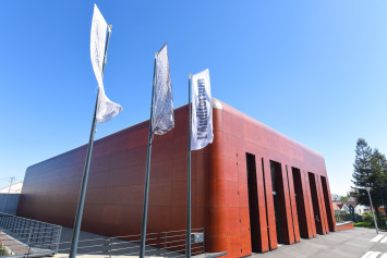 Façade de l'auditorium, photographie en couleur de T. Mézerette, 2017 (© Ville de Rezé)
