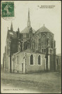 Le bourg. - L'église Saint-Pierre.