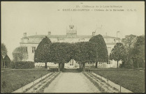 Le château de la Balinière. - Vue de l'extérieur, façade sud.