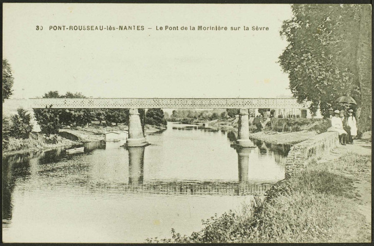 La Morinière. - La pont sur la Sèvre avec le quai Léon Sécher en arrière-plan.