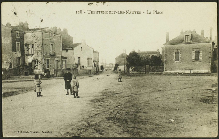 Trentemoult. - Place du Courtil-Brisset vers la Loire.