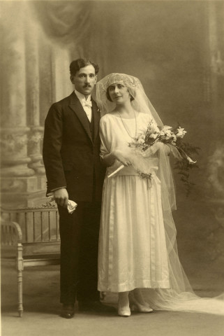 Mariage avec Jeanne Bourdelet en 1922 à Nantes : photographie.