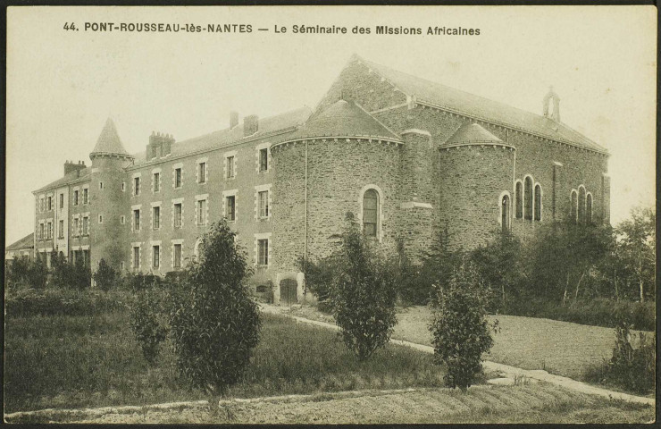 Les Naudières. - École apostolique Notre-Dame des missions africaines.