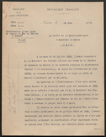 Chemin de fer entre Nantes et Le Pellerin. - Suivi du projet : délibération, correspondance, plan d'ensemble.