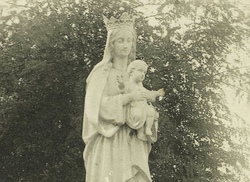 Statue de Notre-Dame la Blanche, carte postale, éditeur F. Chapeau, Nantes, début du 20e siècle (5Fi/1/190 ; AMR)