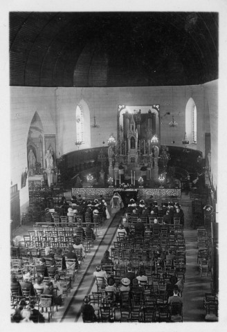 Cérémonie à l'église Saint-Paul de Rezé : 2 photographies noir et blanc.