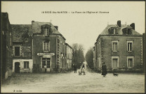 Le bourg. - La place de l'église Saint-Pierre et l'avenue de la Loire.