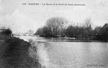 Pont-Rousseau. - La Sèvre et le pont avec Nantes en arrière-plan.